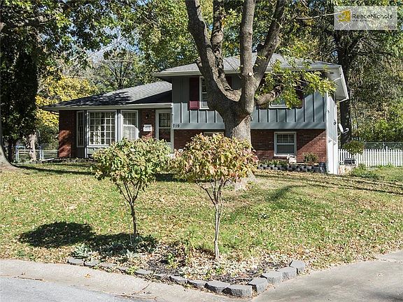 Side Entry double car garage.