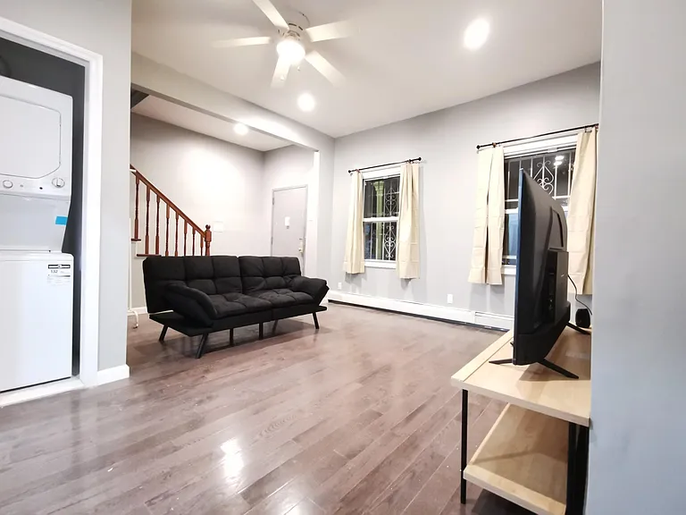 76 Storms Ave #2 — Photo 13