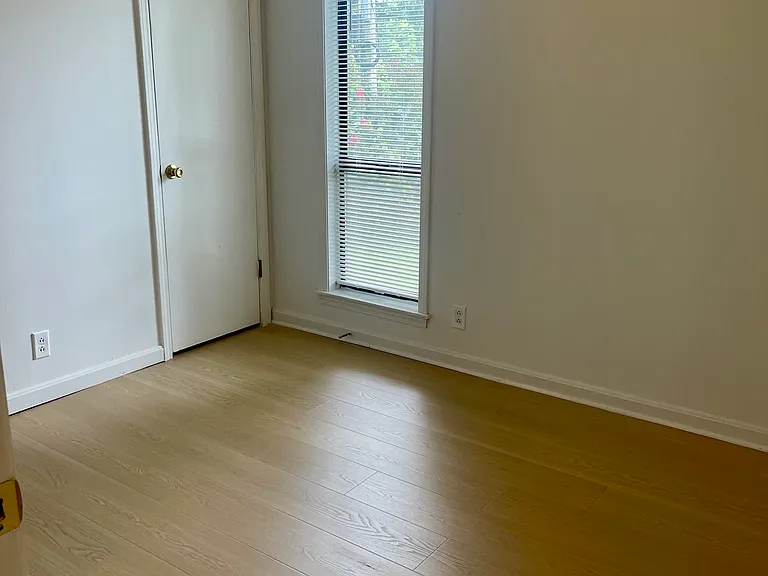 1238 Salem St — Photo 9