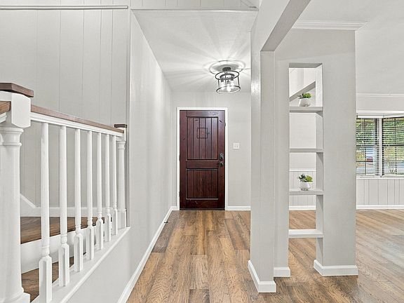 5th image of 3785 Crown Shore Dr