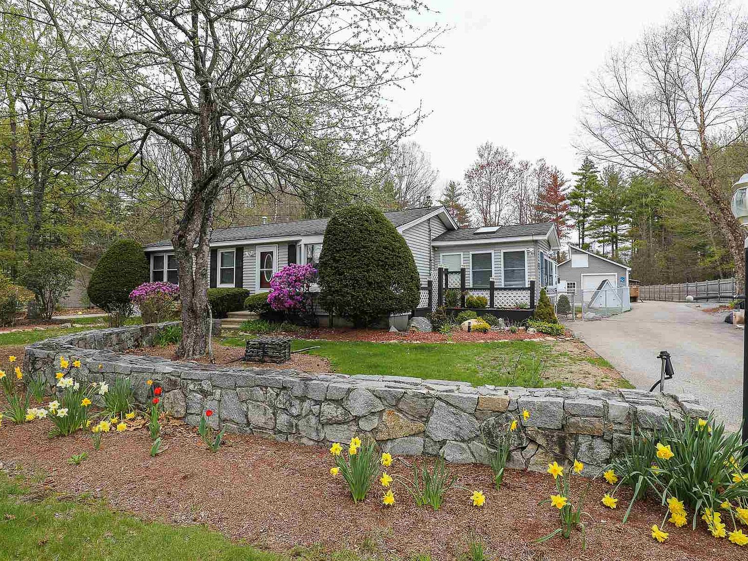 15 Pine Acres Road, Allenstown, NH 03275 Zillow