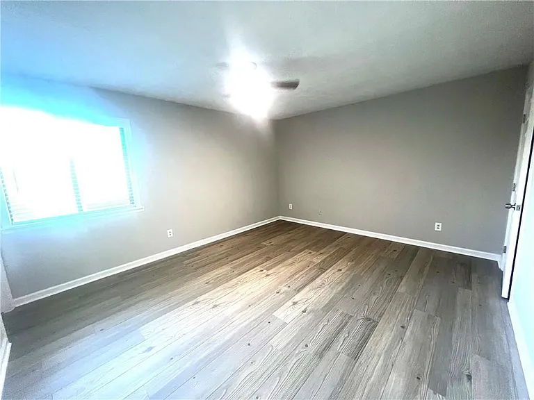 3320 Timbercreek Dr — Photo 14