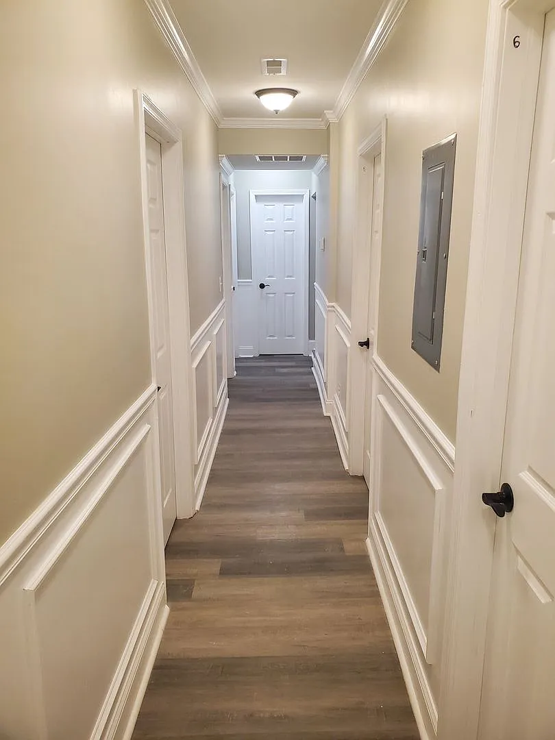 17 W Talbott St $550 Private Room (Shared Bath) — Photo 3