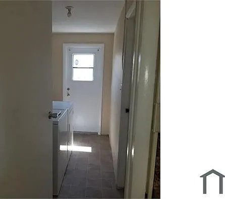 230 SW 2nd St — Photo 5