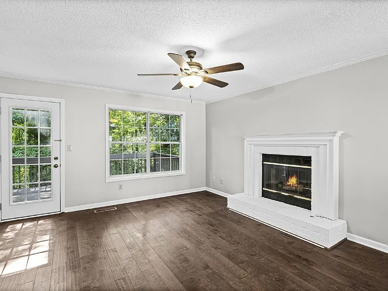 5180 Laurel Bridge Ct SE — Photo 7