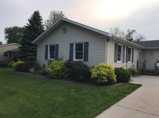 607 Midland Dr, Kewanee, IL 61443