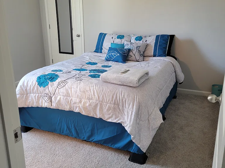 121 Garnet Dr — Photo 1