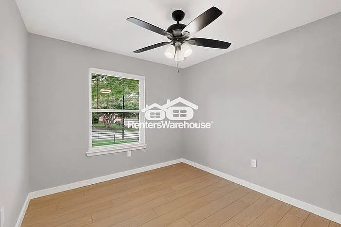 1408 Seely St — Photo 32
