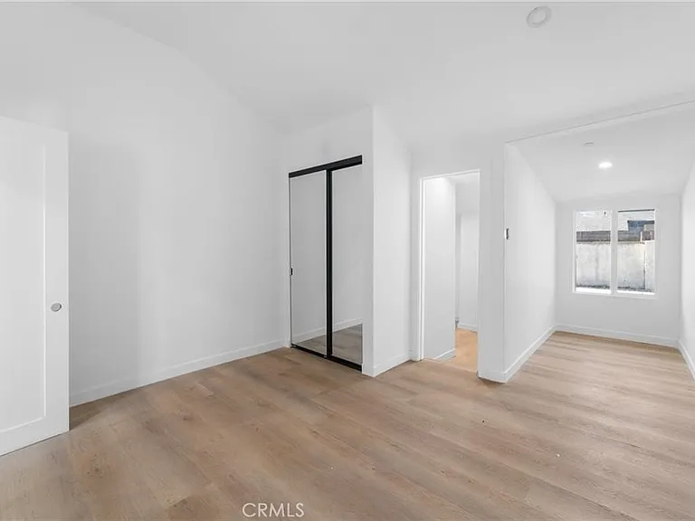 8510 Wilbur Ave — Photo 6