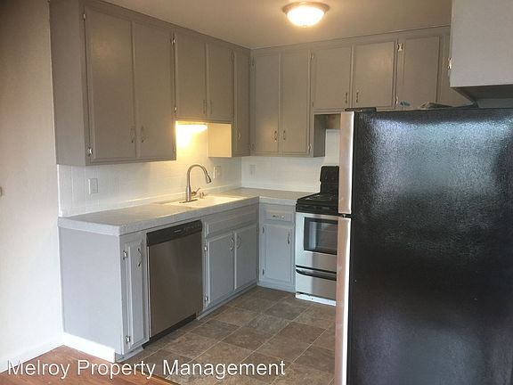 3rd image of 4433 Montalvo St APT 02