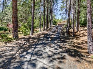 3404 Campus View Dr, Grants Pass, OR 97527