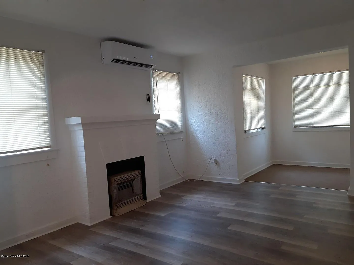1 BR Apartment — Photo 4