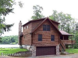 22 Fernwood Ln, Equinunk, PA 18417