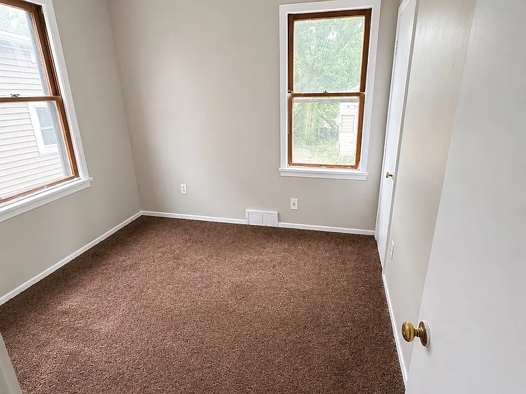 3314 W 86th St #1 — Photo 4