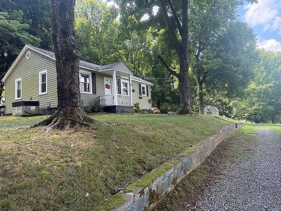 1st image of 805 Lead Mine Valley Rd SW