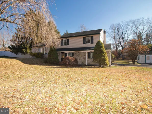 36 Brookline Rd, Ivyland, PA 18974