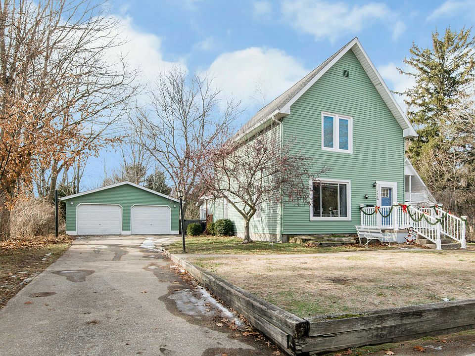 1st image of 266 Bailey Ave