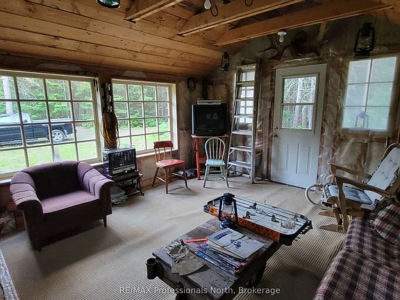 3rd image of 156 Butterfield Rd