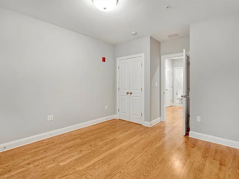 2 Inwood Dr #1009 — Photo 12