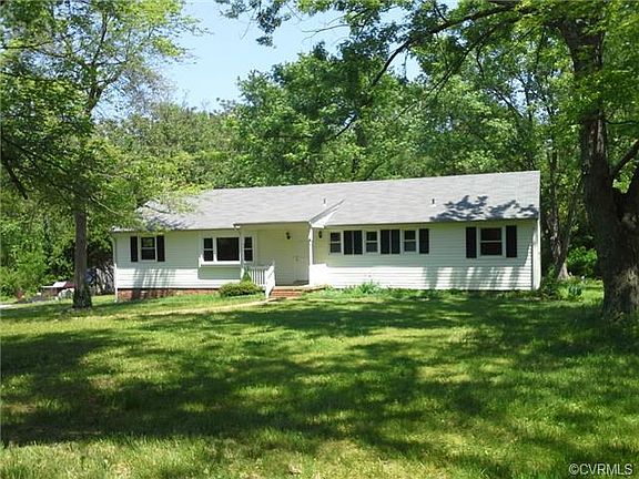2nd image of 1425 Belleau Dr