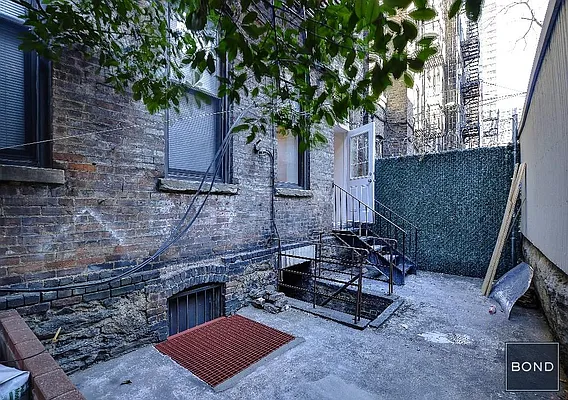 Rented by Bond New York | media 15