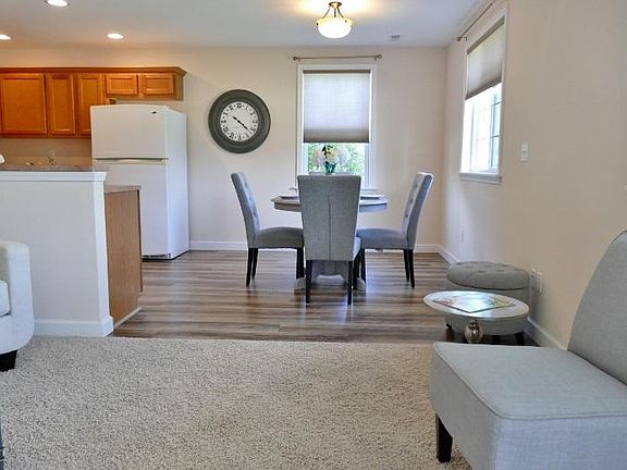 3rd image of 3017 N Molleck Dr