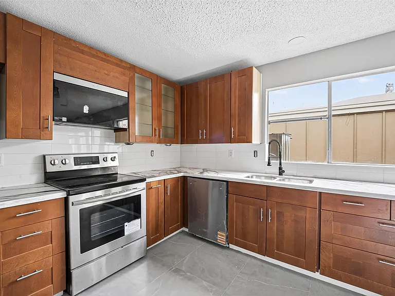2340 Woodland Park Dr #113 — Photo 19