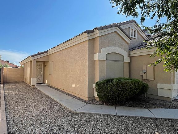 3rd image of 13013 W Mauna Loa Ln