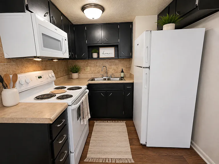 Mayfair Apartments — Photo 111