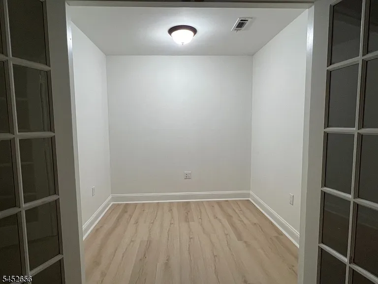 311 Kensington Ln — Photo 14