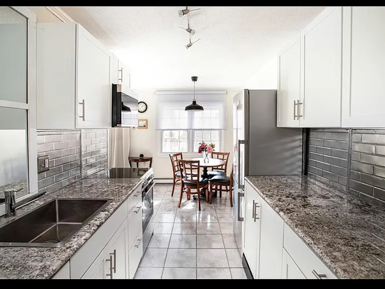 Kitchen - Dining