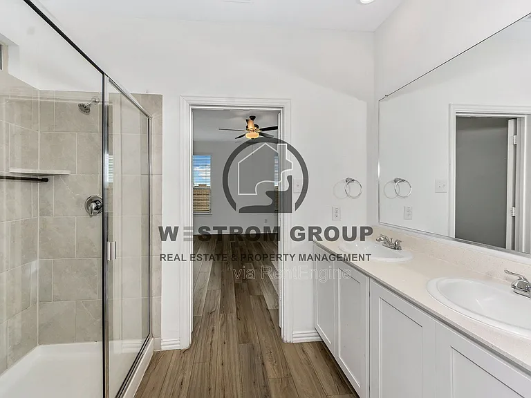 2600 Starwater Dr — Photo 13