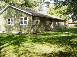 50 Douglas Dr, Coal Valley, IL 61240