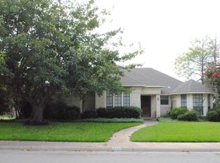 112 Buffalo Creek Dr, Waxahachie, TX 75165