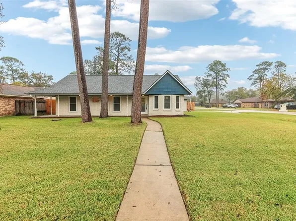7302 Cottonwood Drive, Baytown, TX 77521