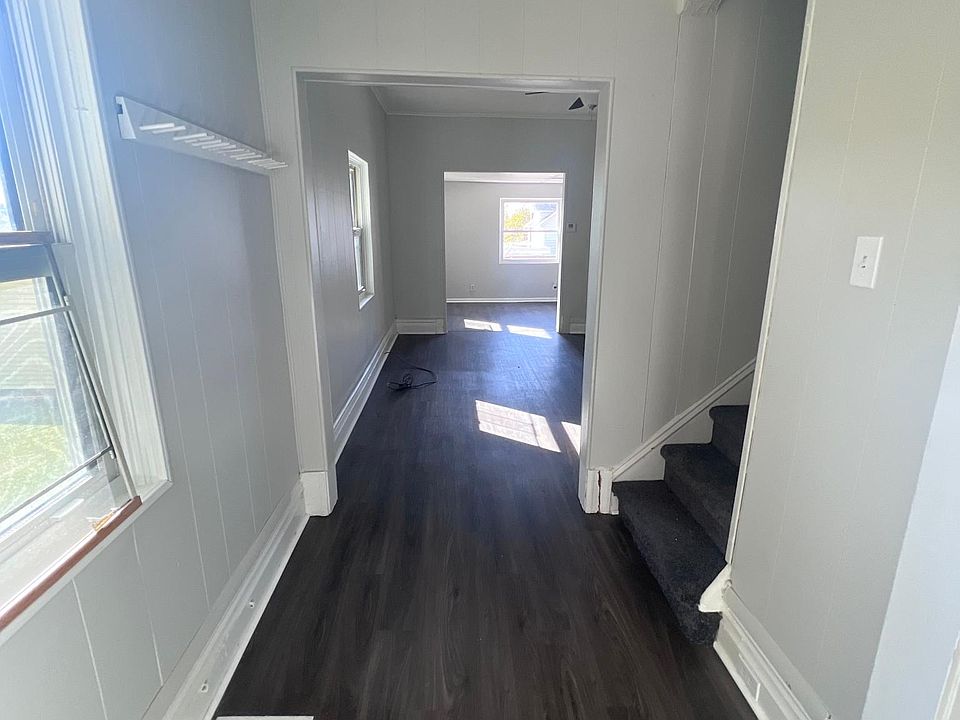 Foyer entry