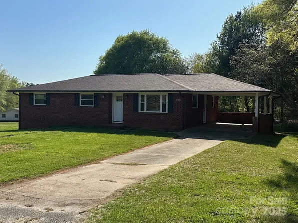 3847 32nd St, Hickory, NC 28601