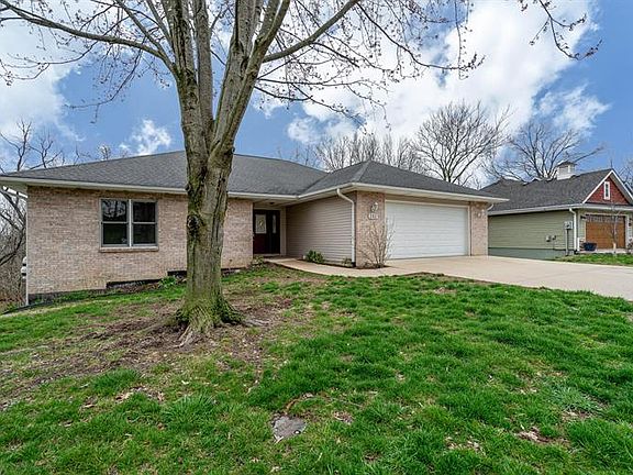 3rd image of 202 Whitetail Dr