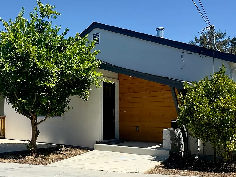 914 Everett Ave — Photo 74