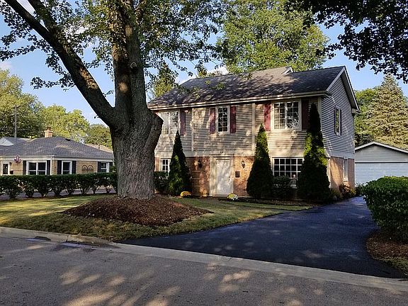 2nd image of 526 Kenwood Ave