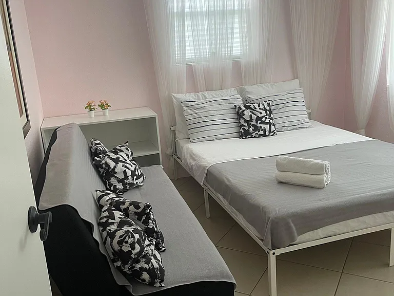 2nd bedroom with queen and extra futon as a sleeping - ask for bedding - extra charge may be involved for laundry.