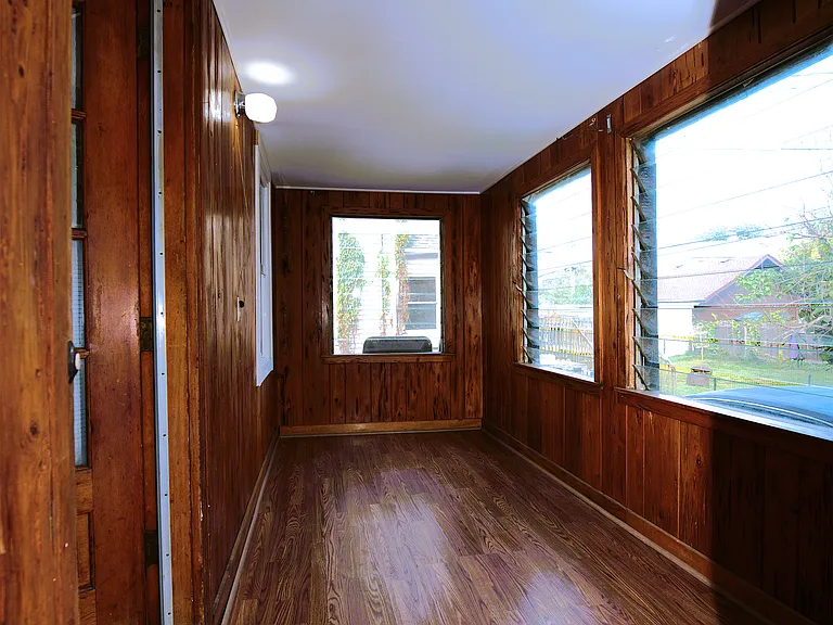 508 W Lakeside St — Photo 26