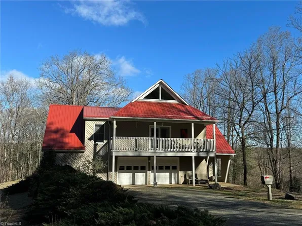 160 Twin Knoll Ln, Thurmond, NC 28683