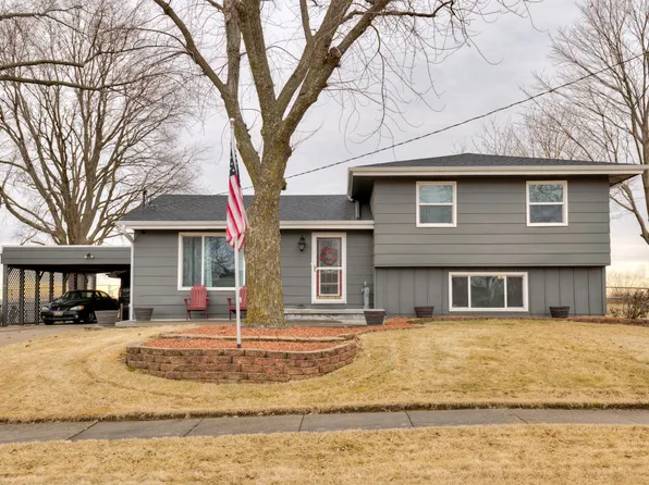 633 Greenfield Pkwy, Des Moines, IA 50320