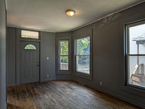 2nd image of 538 N Winnebago St #1