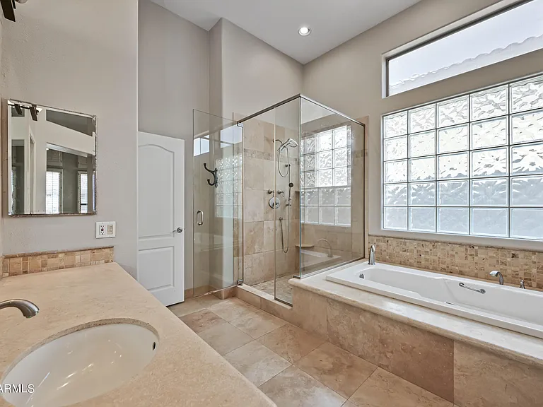 6057 E Campo Bello Dr — Photo 20