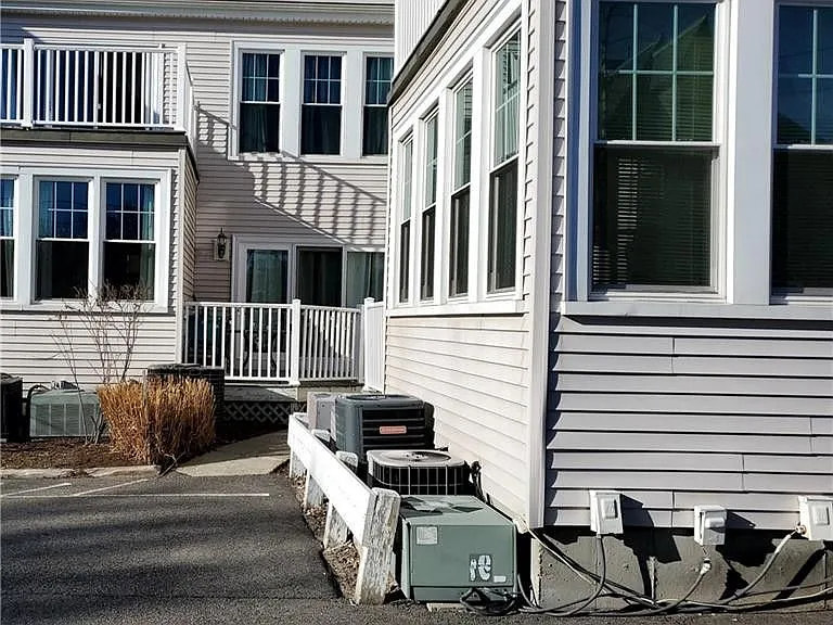 6 Slocum St #9 — Photo 4