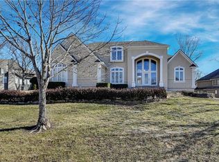 9205 Redbud Ln, Lenexa, KS 66220