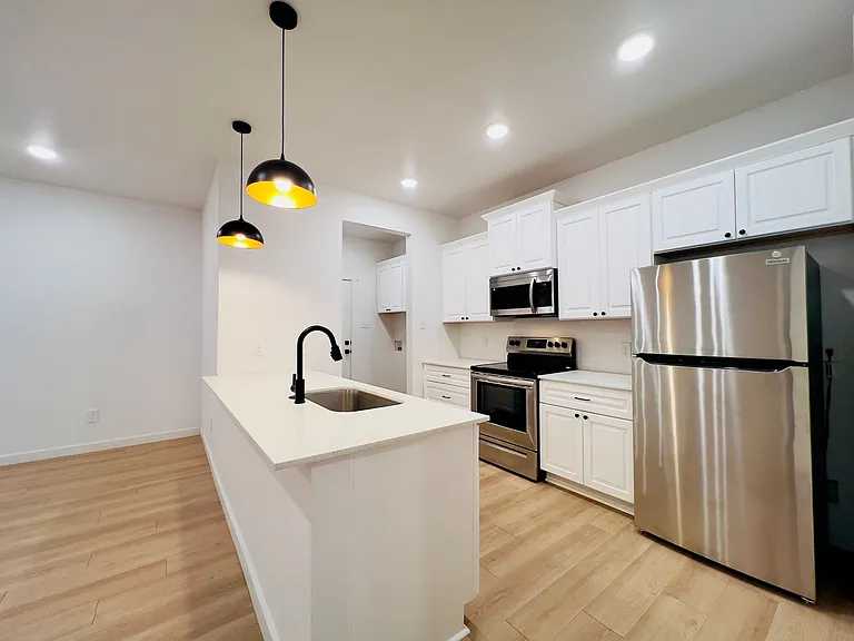 5813 Urbana Pl — Photo 6