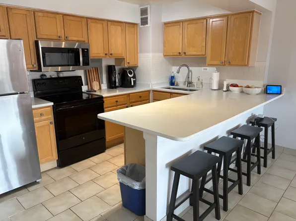 6030 N Sheridan Rd, Chicago, IL